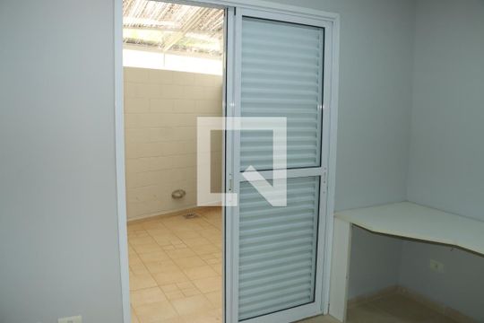 Casa de Condomínio para alugar com 4 quartos, 158m² em Granja Viana, Cotia