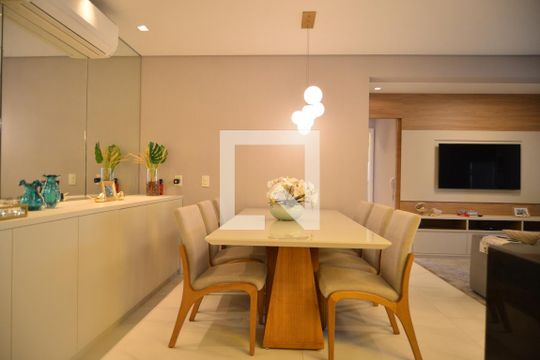 Sala de apartamento à venda com 2 quartos, 113m² em Vila Assunção, Santo André