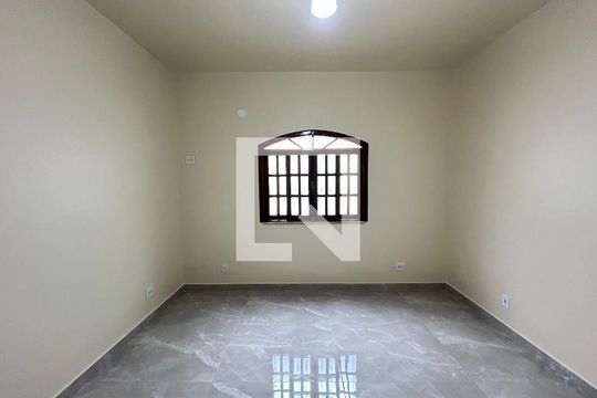 Quarto 1 de casa para alugar com 3 quartos, 240m² em Pilares, Rio de Janeiro
