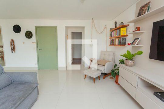 Sala de apartamento para alugar com 4 quartos, 223m² em Jardim Marajoara, São Paulo