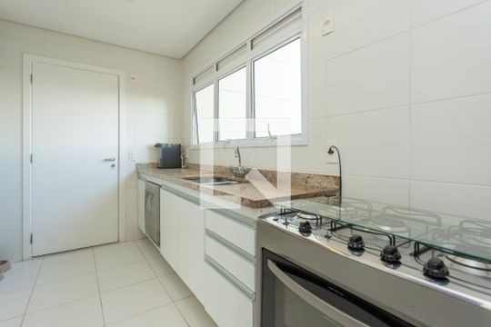 Cozinha de apartamento para alugar com 4 quartos, 223m² em Jardim Marajoara, São Paulo