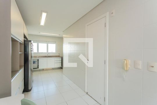 Cozinha de apartamento para alugar com 4 quartos, 223m² em Jardim Marajoara, São Paulo