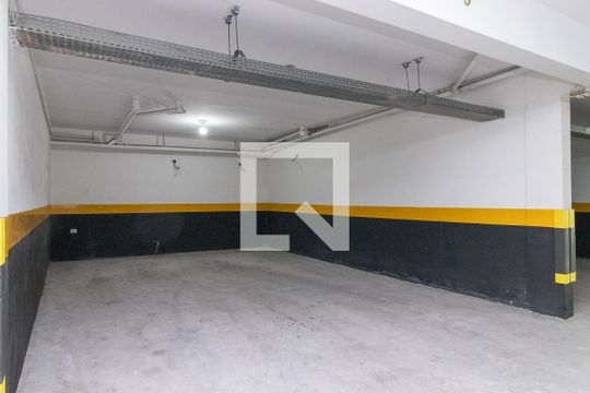 Garagem de casa de condomínio para alugar com 3 quartos, 86m² em Vila Guilhermina, São Paulo