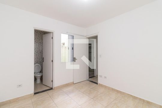 Suíte de casa de condomínio para alugar com 3 quartos, 86m² em Vila Guilhermina, São Paulo