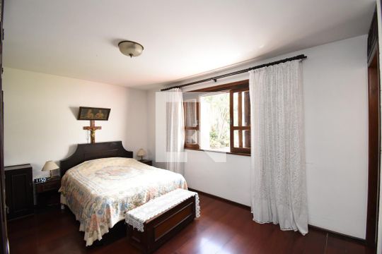 Suíte de casa à venda com 2 quartos, 250m² em Seminário, Curitiba