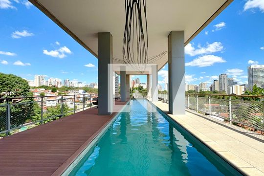 Piscina de apartamento para alugar com 1 quarto, 56m² em Vila Madalena, São Paulo