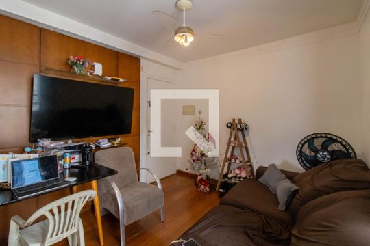 Sala de apartamento à venda com 3 quartos, 66m² em Vila Augusta, Guarulhos