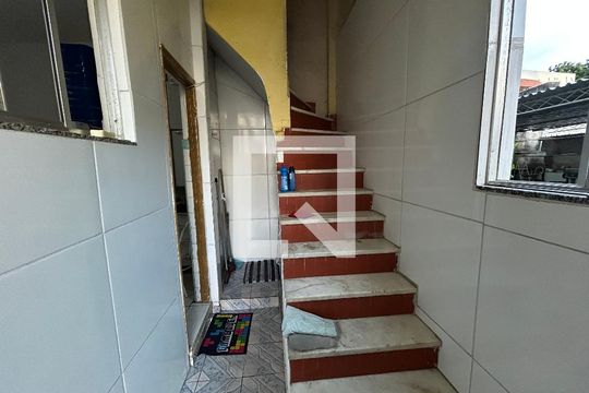 Escada de casa à venda com 4 quartos, 142m² em Todos Os Santos, Rio de Janeiro