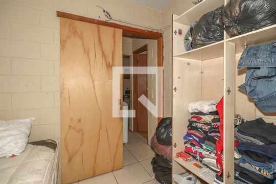 Quarto 2 de apartamento para alugar com 2 quartos, 100m² em Rubem Berta, Porto Alegre