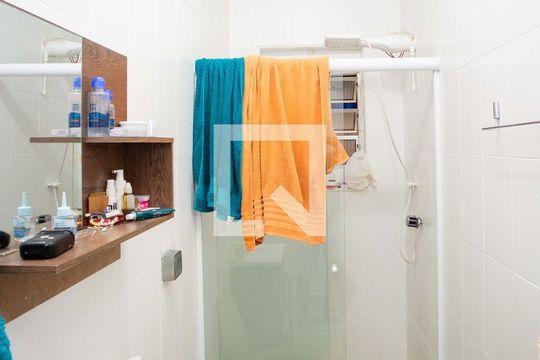 Banheiro Casa 1 de casa à venda com 2 quartos, 180m² em Jardim Miriam, São Paulo