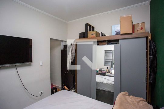 Quarto Casa 1 de casa à venda com 2 quartos, 180m² em Jardim Miriam, São Paulo