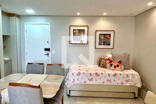 Apartamento à venda com 2 quartos, 56m² em Vila Itapegica, Guarulhos