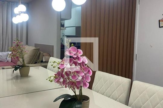 Sala de apartamento à venda com 2 quartos, 42m² em Jardim do Lago, Osasco