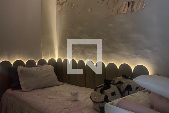 Quarto de apartamento à venda com 2 quartos, 42m² em Jardim do Lago, Osasco