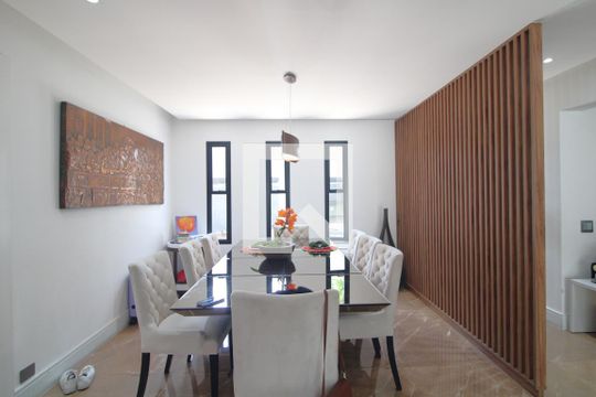 Casa para alugar com 4 quartos, 393m² em Interlagos, São Paulo