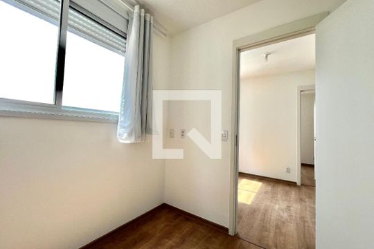 Quarto 1 de apartamento à venda com 2 quartos, 37m² em Vila Guarani (z Sul), São Paulo