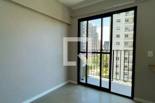 Sala de kitnet/studio para alugar com 1 quarto, 27m² em Pinheiros, São Paulo