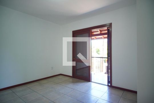 Sala de Estar de casa para alugar com 4 quartos, 175m² em Jardim Itu, Porto Alegre