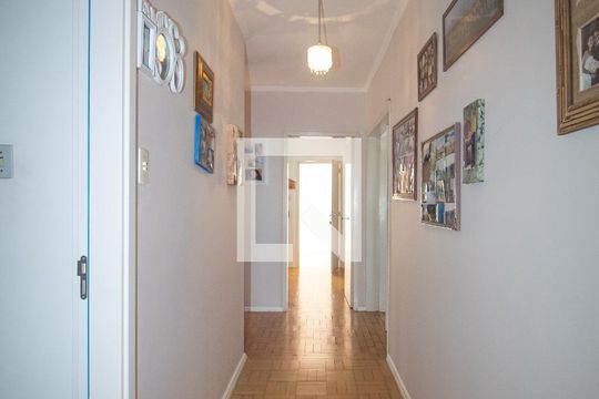 corredor de casa à venda com 5 quartos, 267m² em Medianeira, Porto Alegre