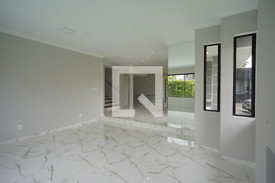 Sala de casa para alugar com 3 quartos, 300m² em Jurerê Internacional, Florianópolis