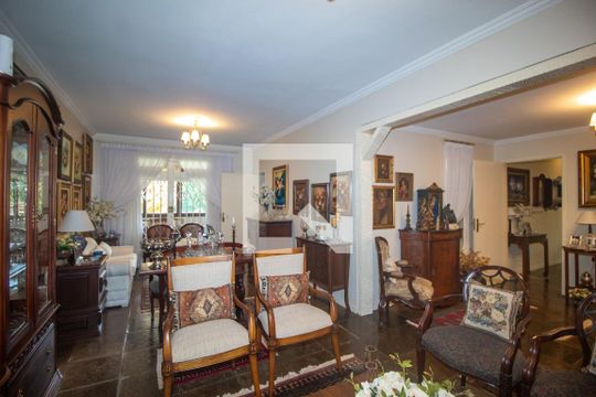 Sala de casa à venda com 5 quartos, 298m² em Ipanema, Porto Alegre
