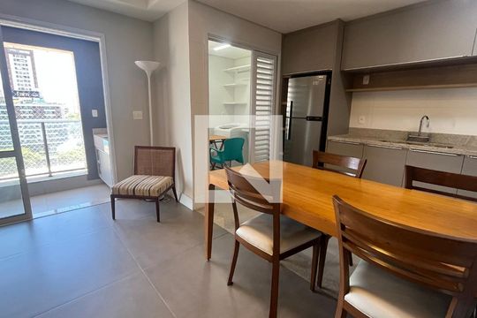 Apartamento para alugar com 2 quartos, 92m² em Cambuí, Campinas