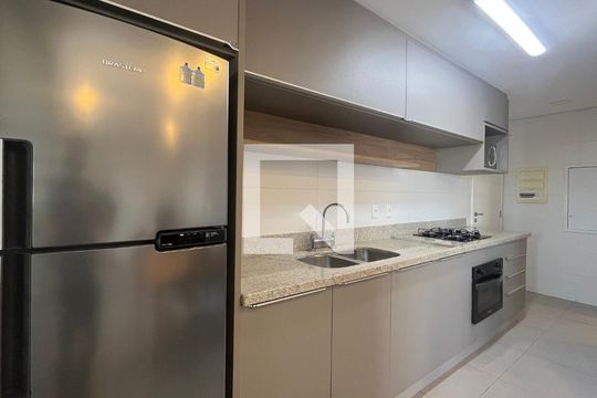 Apartamento para alugar com 2 quartos, 92m² em Cambuí, Campinas