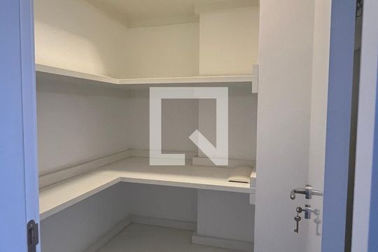 Apartamento para alugar com 2 quartos, 92m² em Cambuí, Campinas