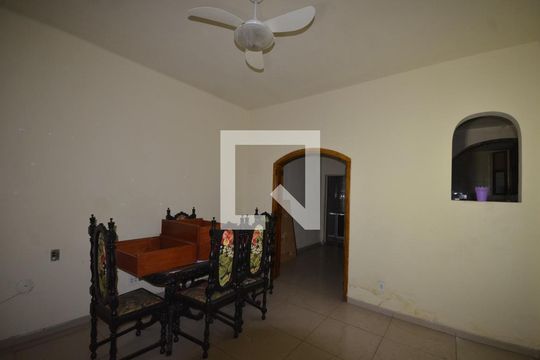 Casa para alugar com 3 quartos, 140m² em Praça Seca, Rio de Janeiro