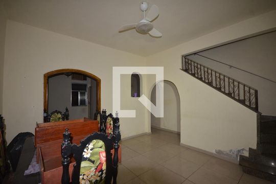 Casa para alugar com 3 quartos, 140m² em Praça Seca, Rio de Janeiro