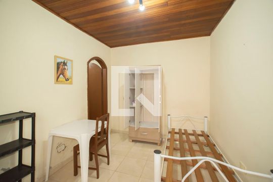Suíte de casa à venda com 10 quartos, 190m² em Vila da Saúde, São Paulo