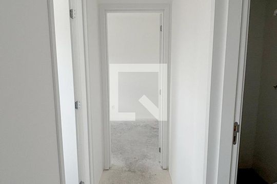 Banheiro Corredor de apartamento à venda com 2 quartos, 46m² em Vila Curuçá, Santo André