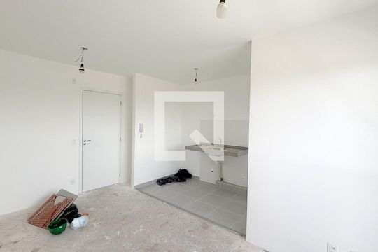 Sala de apartamento para alugar com 2 quartos, 46m² em Vila Curuçá, Santo André