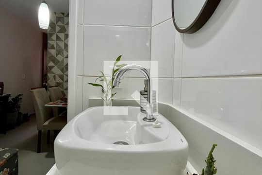 Banheiro de apartamento à venda com 1 quarto, 86m² em Botafogo, Campinas