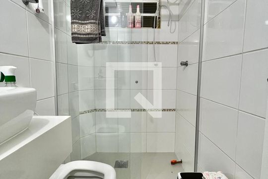 Banheiro de apartamento à venda com 1 quarto, 86m² em Botafogo, Campinas