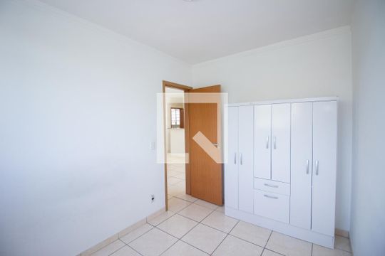 Quarto 2 de apartamento à venda com 2 quartos, 60m² em Cabral, Contagem