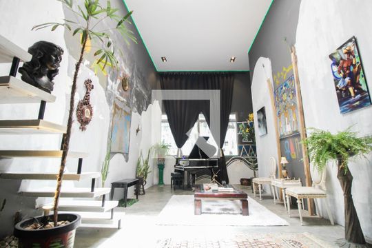 Sala de casa à venda com 6 quartos, 450m² em Água Rasa, São Paulo