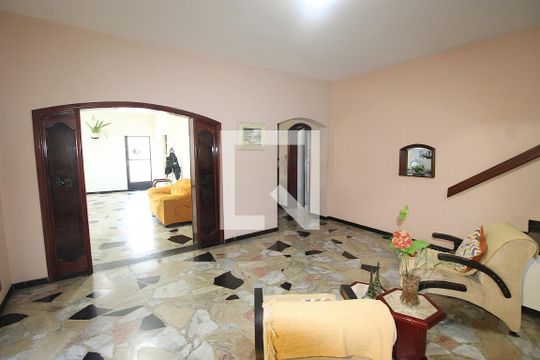 Sala 2 de casa à venda com 4 quartos, 900m² em Méier, Rio de Janeiro
