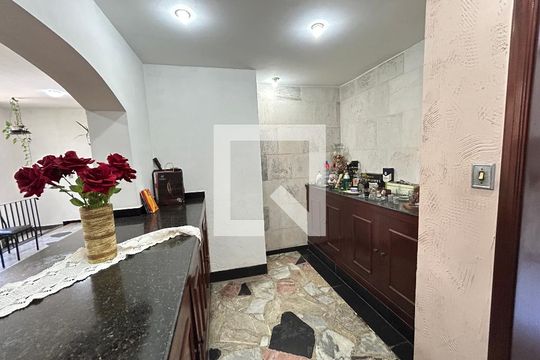 Copa de casa à venda com 4 quartos, 900m² em Méier, Rio de Janeiro