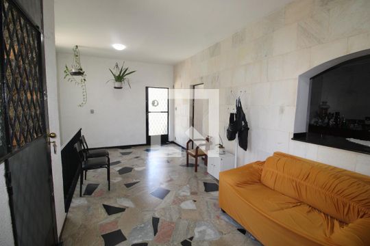 Sala 1 de casa à venda com 4 quartos, 900m² em Méier, Rio de Janeiro