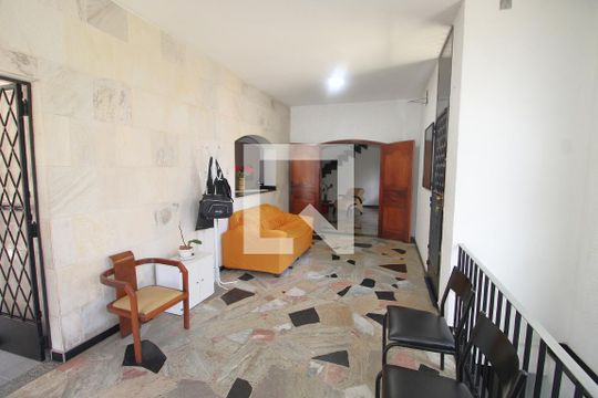 Sala 1 de casa à venda com 4 quartos, 900m² em Méier, Rio de Janeiro