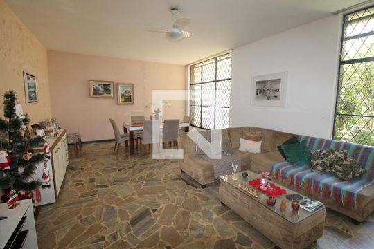 Sala 3 de casa à venda com 4 quartos, 900m² em Méier, Rio de Janeiro