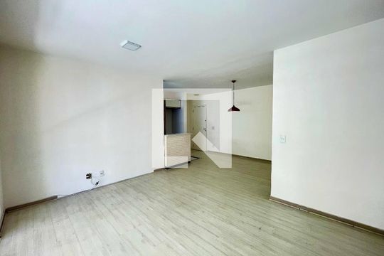 Sala de apartamento para alugar com 2 quartos, 88m² em Jardim Flor da Montanha, Guarulhos