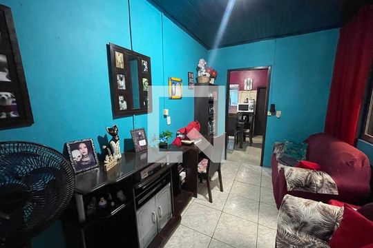 Casa à venda com 2 quartos, 100m² em Santa Teresa, São Leopoldo