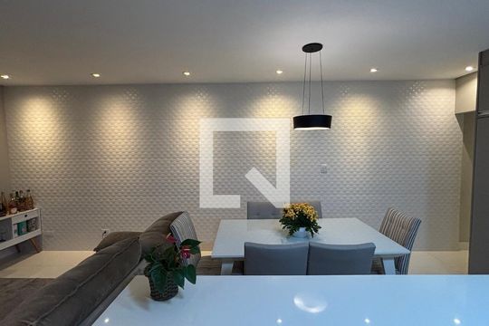 Sala - Cozinha de casa à venda com 2 quartos, 136m² em Vila Assunção, Santo André