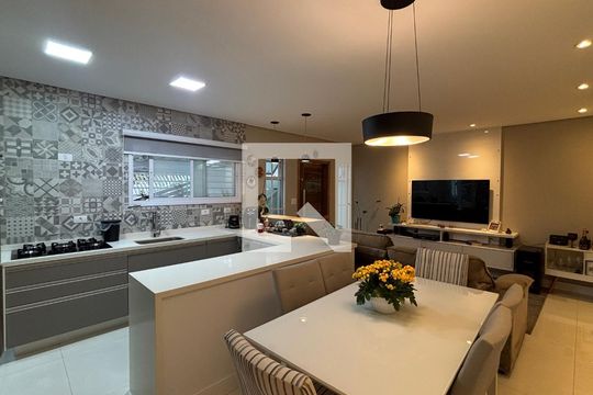 Sala - Cozinha de casa à venda com 2 quartos, 136m² em Vila Assunção, Santo André