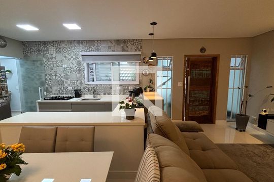 Sala - Cozinha de casa à venda com 2 quartos, 136m² em Vila Assunção, Santo André