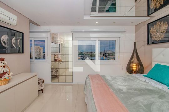 Suíte de apartamento à venda com 1 quarto, 80m² em São Sebastião, Porto Alegre