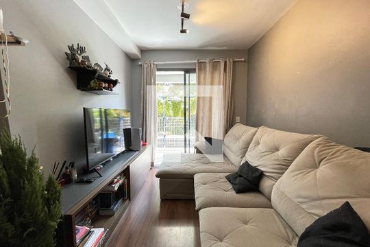 Sala de apartamento à venda com 2 quartos, 57m² em Ferreira, São Paulo