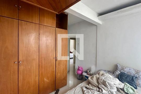 Quarto  de apartamento à venda com 3 quartos, 112m² em Santo Antônio, Belo Horizonte